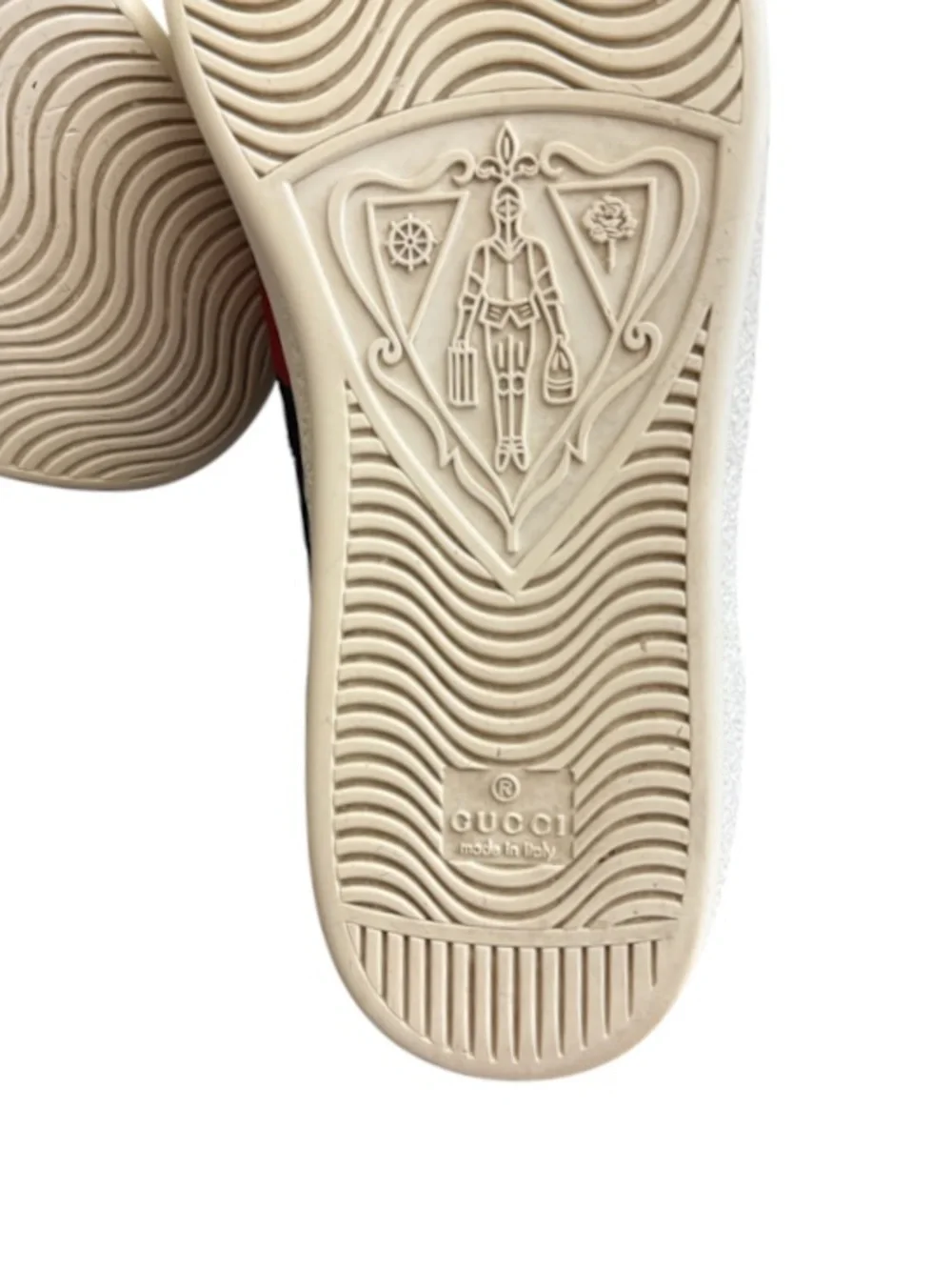 GUCCI - NAVY BLUE ALL LEATHER EMBOSSED MONOGRAM “ACE GG SUPREME” SNEAKERS
